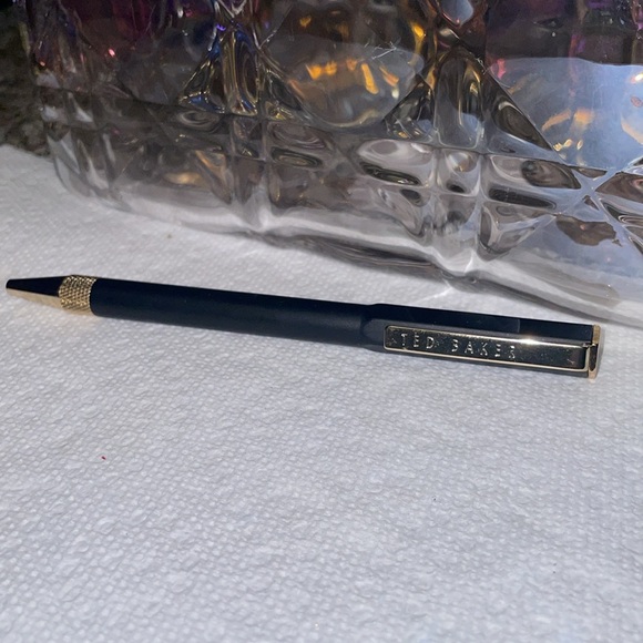 Ted Baker Black and Gold Pen - Picture 1 of 6